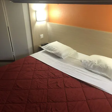 Hotel Kyriad Eco - Marne-la-vallée 2*