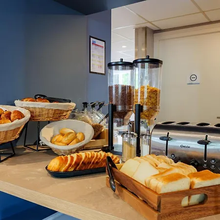 Hotel Kyriad Eco - Marne-la-vallee 2*