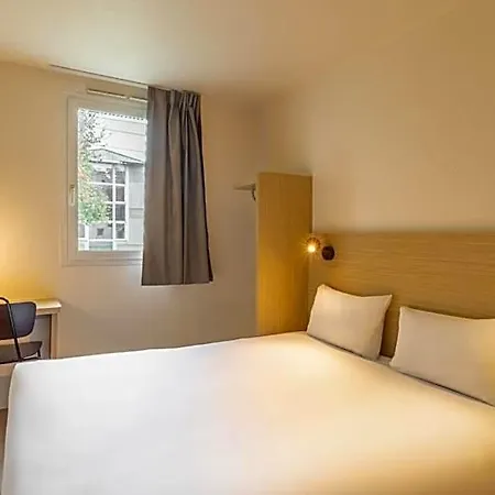 Kyriad Eco - Marne-la-vallee 2*