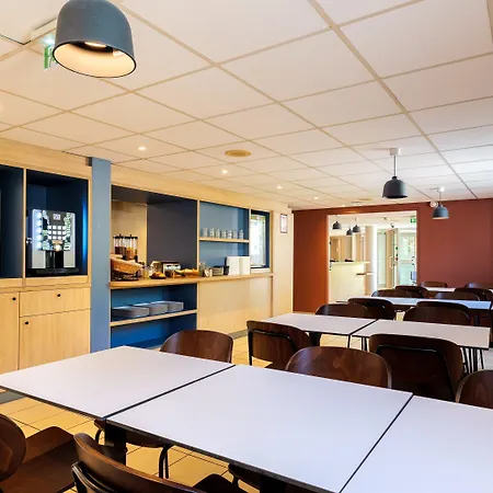 Kyriad Eco - Marne-la-vallee 2* 圣提波德斯