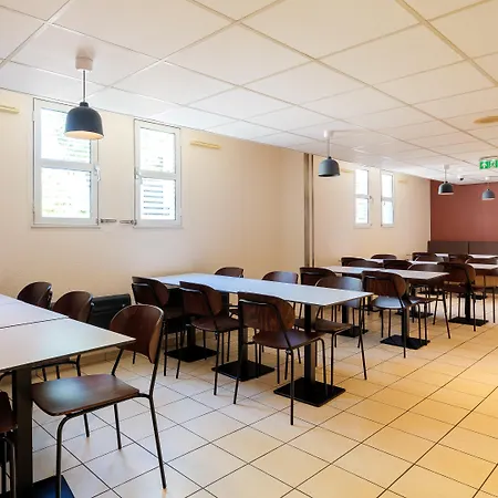 Kyriad Eco - Marne-la-vallee 圣提波德斯